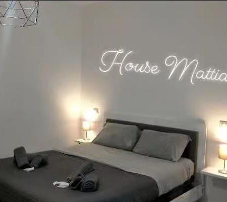 Appartamento House Mattia Bari Esterno foto