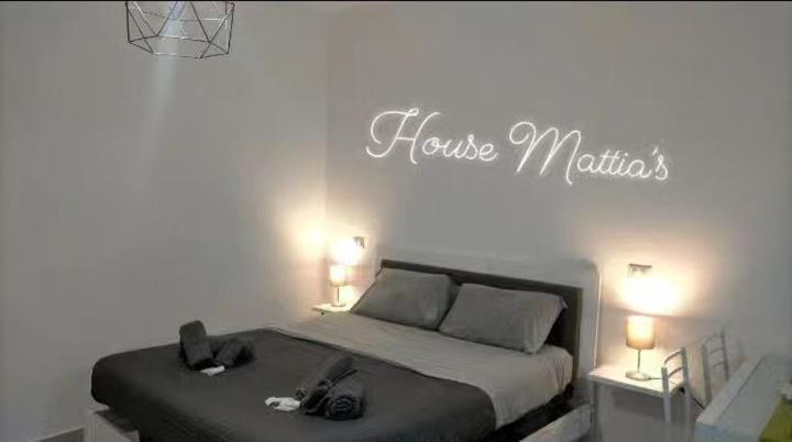 Appartamento House Mattia Bari Esterno foto
